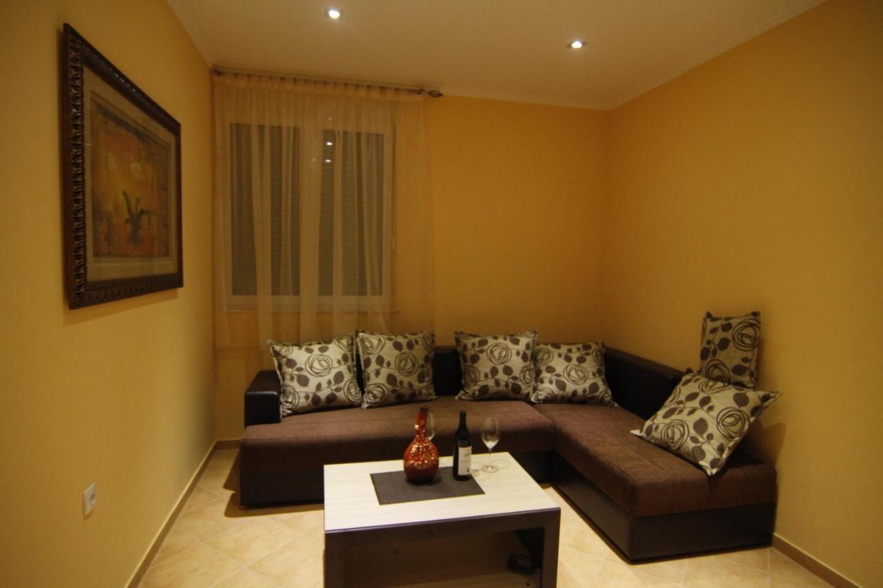 Kopernikus Apartments Ulcinj Bilik gambar