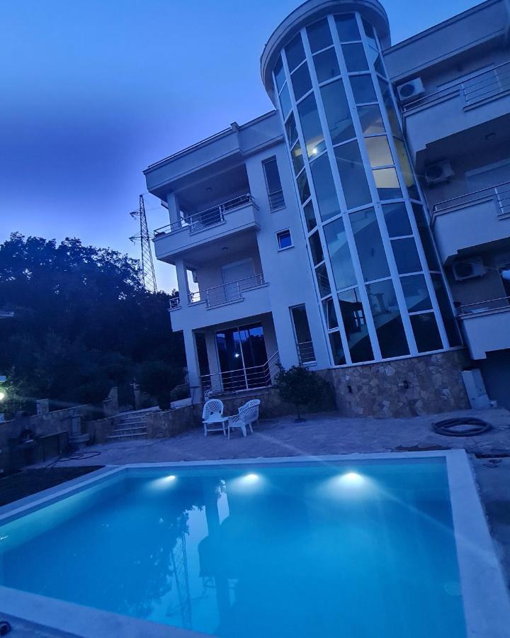 Kopernikus Apartments Ulcinj Luaran gambar