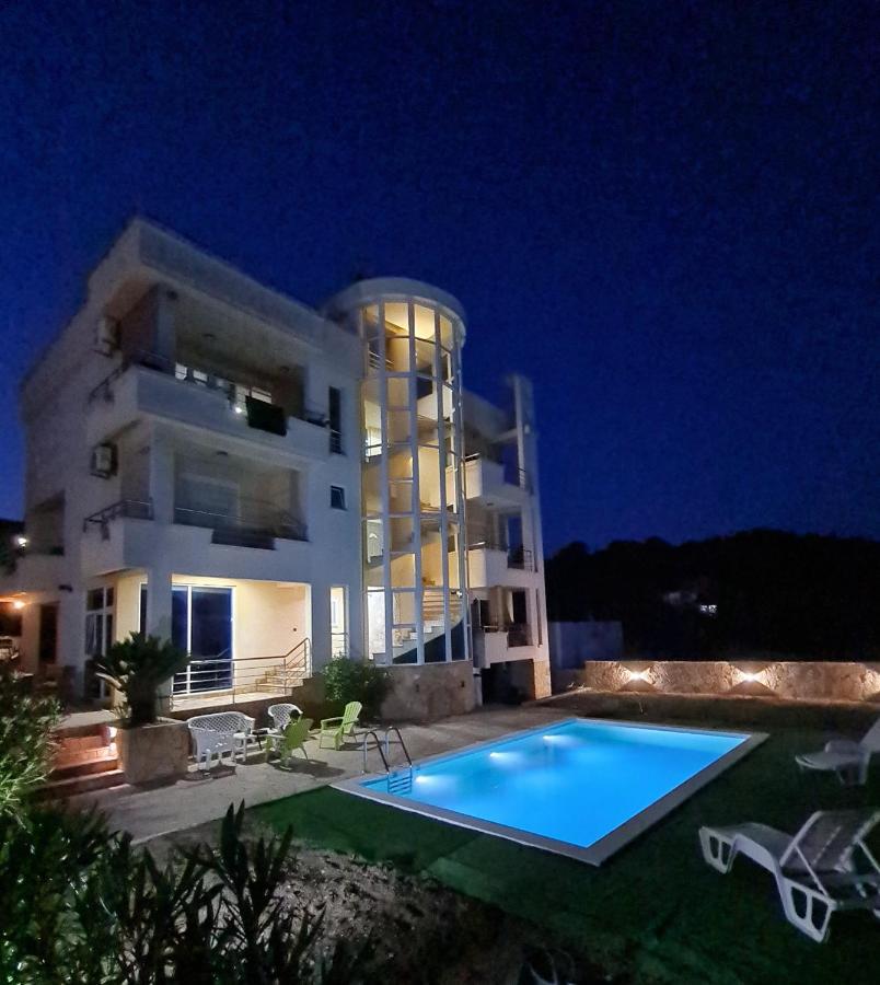 Kopernikus Apartments Ulcinj Luaran gambar