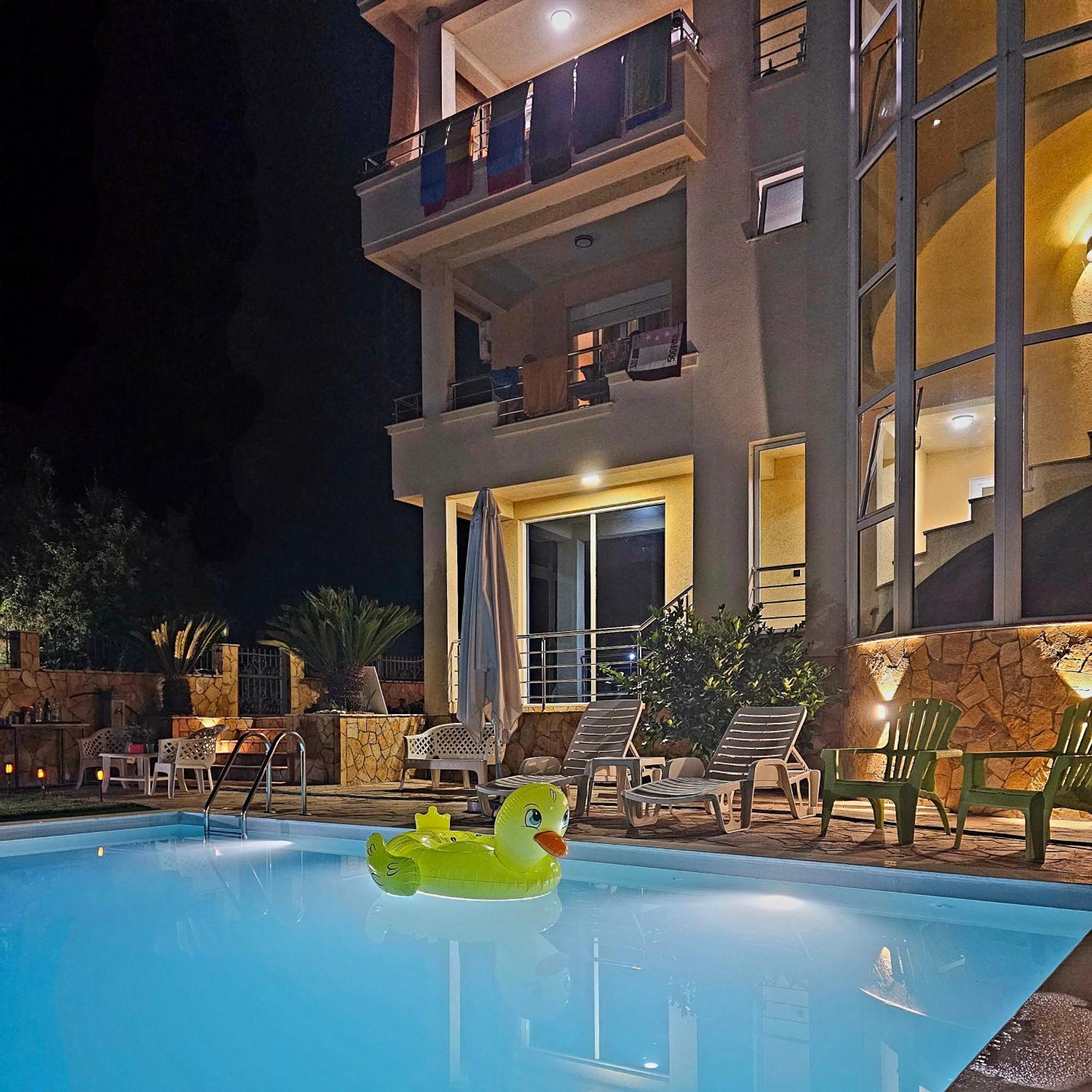 Kopernikus Apartments Ulcinj Luaran gambar