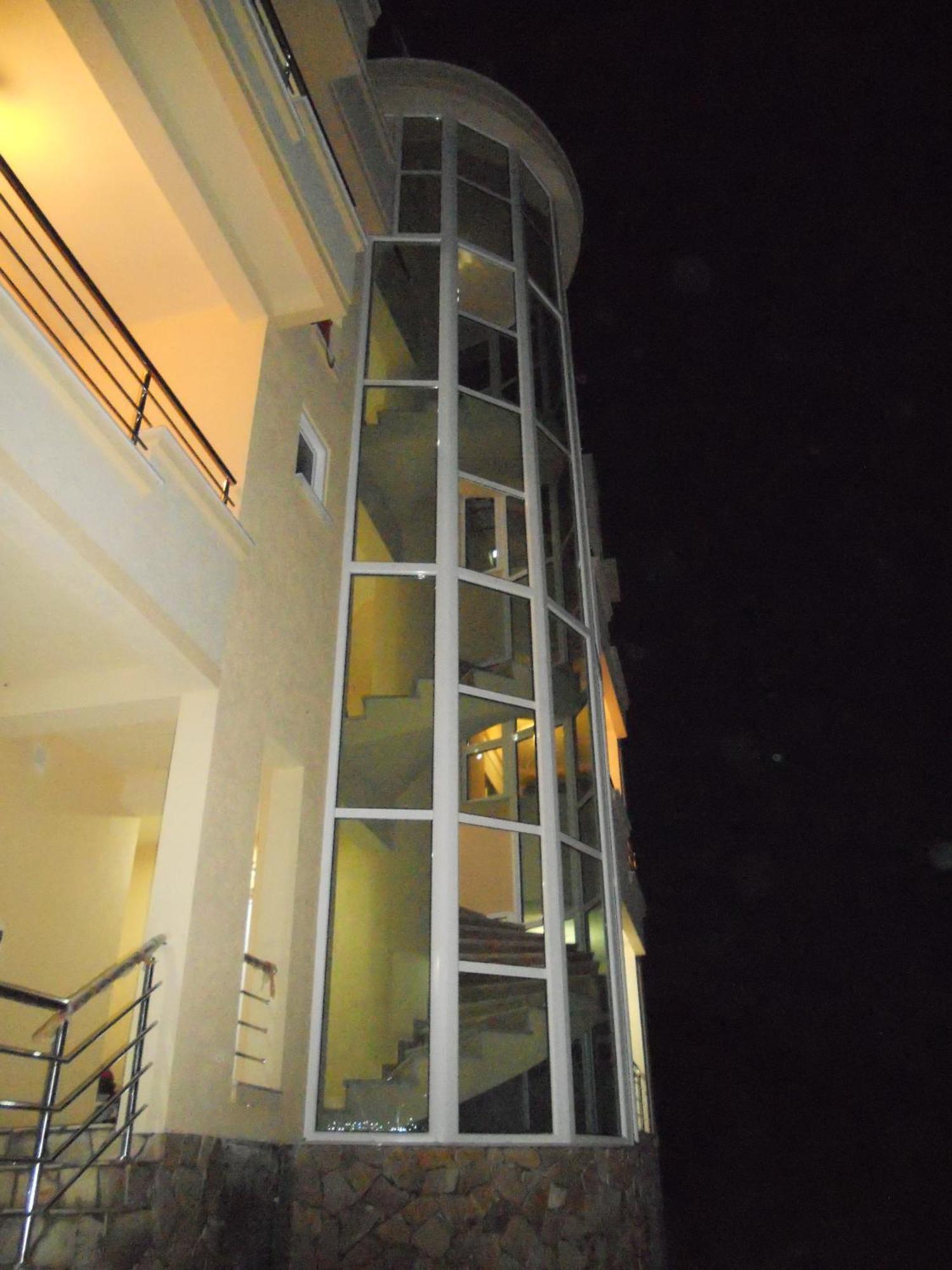 Kopernikus Apartments Ulcinj Luaran gambar