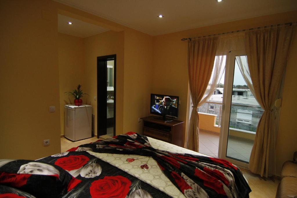 Kopernikus Apartments Ulcinj Luaran gambar