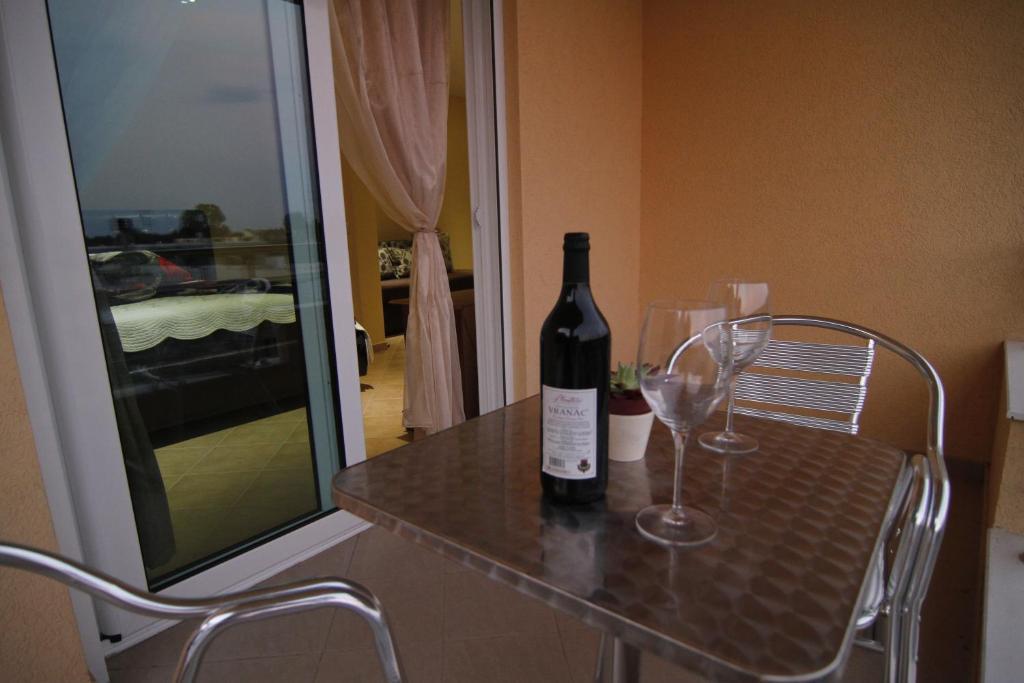 Kopernikus Apartments Ulcinj Bilik gambar